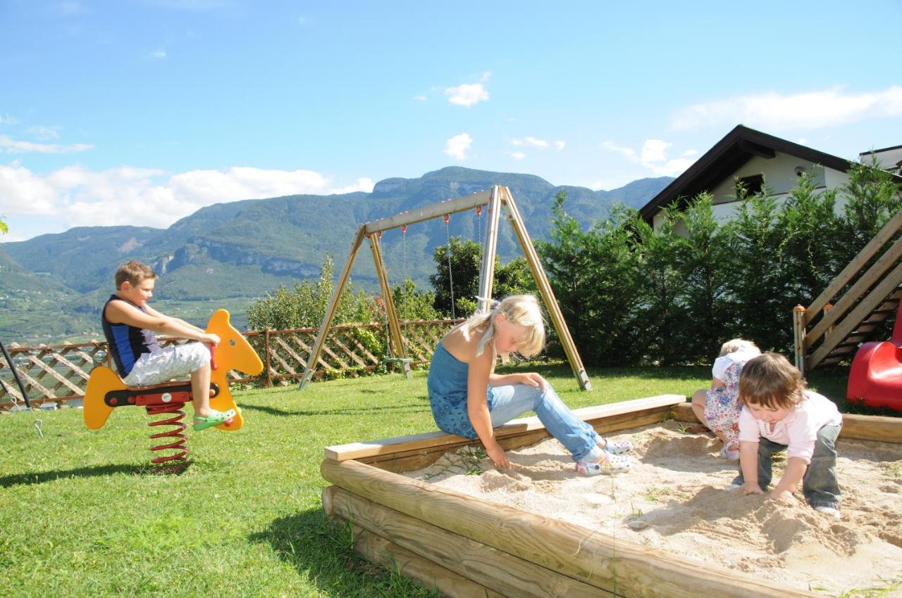 Garni Hotel Ritterhof Termeno Bagian luar foto