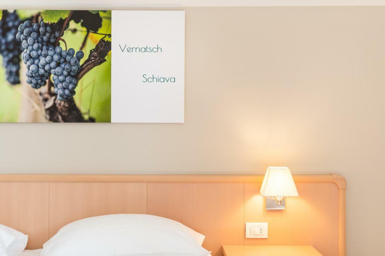 Garni Hotel Ritterhof Termeno Bagian luar foto